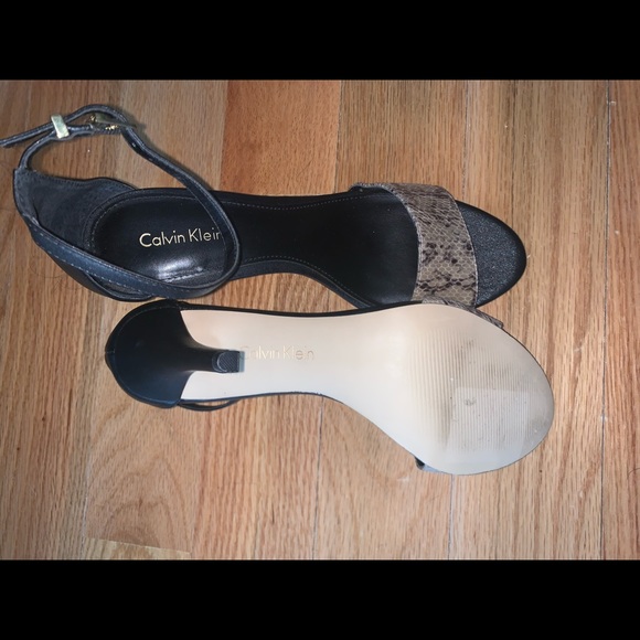 Calvin Klein Women’s Heels - Picture 3 of 4